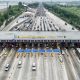 Kendaraan mengantre di Gerbang Tol Cikampek Utama (foto; Dok Jasa Marga)