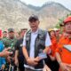 Wakil Menteri Sosial menyerahkan santunan bagi korban longsor Gunung Kuda di Cirebon