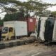 Truk tronton terguling di Jalan Pantura Gebang Kulon