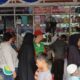 warga depok padati toko peralatan sekolah di hari terakhir libur kenaikan kelas