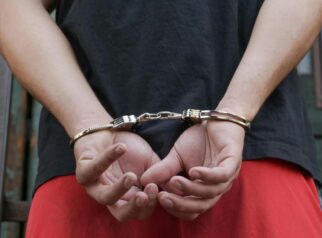 Tiga pelaku begal sadis saat ditangkap polisi usai serang nakes di Bojongsari, Depok