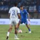 Gelandang serang PERSIB, Rosembergne "Berguinho" da Silva mengontrol bola di hadapan pemain Port FC pada pertandingan pembuka Piala Presiden 2025 di Stadion Si Jalak Harupat Kabupaten Bandung.