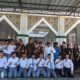 Kepala Kejari Cirebon Dr. Yudhi Kurniawan bersama para tokoh usai program Jaksa Bakti Pesantren di Ponpes Al Shighor