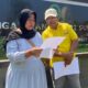 Juju Juriyah dikawal Obor Cirtim dalam sengketa rumah yang sudah dimenangkan di Mahkamah Agung, Cirebon.
