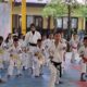 Puluhan karateka INKAI Kabupaten Cirebon mengikuti latihan gabungan di aula SMKN 1 Kedawung, Minggu (20/7/2025), jelang FORKI Cup.