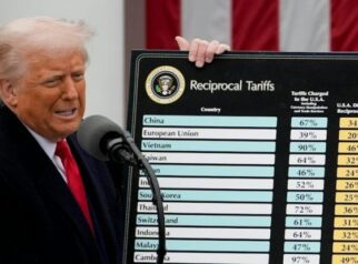 Donald Trump mengumumkan kebijakan tarif impor baru terhadap Indonesia di platform Truth Social, Selasa (8/7/2025).