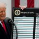 Donald Trump mengumumkan kebijakan tarif impor baru terhadap Indonesia di platform Truth Social, Selasa (8/7/2025).