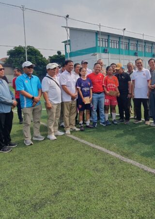 Wali Kota Depok Supian Suri membuka Turnamen Sepak Bola Mini Piala Wali Kota Depok 2025 di Cilodong.