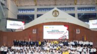 "Menteri Transmigrasi bersama Rektor UI saat melepas peserta Ekspedisi Patriot 2025