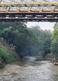 Deputi KLH Rasio Ridho Sani menyampaikan program pemulihan Sungai Ciliwung di Depok.