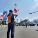 suasana khidmat detik-detik proklamasi di Jalan Margonda Raya Depok