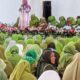 Ribuan Muslimat NU hadiri haul di GOR Mbah Muqoyim Pondok Buntet Cirebon