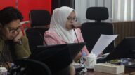 Ketua DPRD Kabupaten Cirebon, Sophi Zulfia, saat menyampaikan desakan kepada Pemkab agar prioritaskan anggaran jalan dan kesehatan dalam APBD 2026.