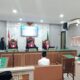 Terdakwa Khaerudin alias Udin di ruang sidang PN Depok saat mendengarkan tuntutan jaksa 14 tahun penjara atas kasus pembunuhan Ginoto Wachidi.