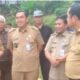 Wakil Wali Kota Depok Chandra Rahmansyah (dua dari kanan) meninjau kondisi Situ Bahar
