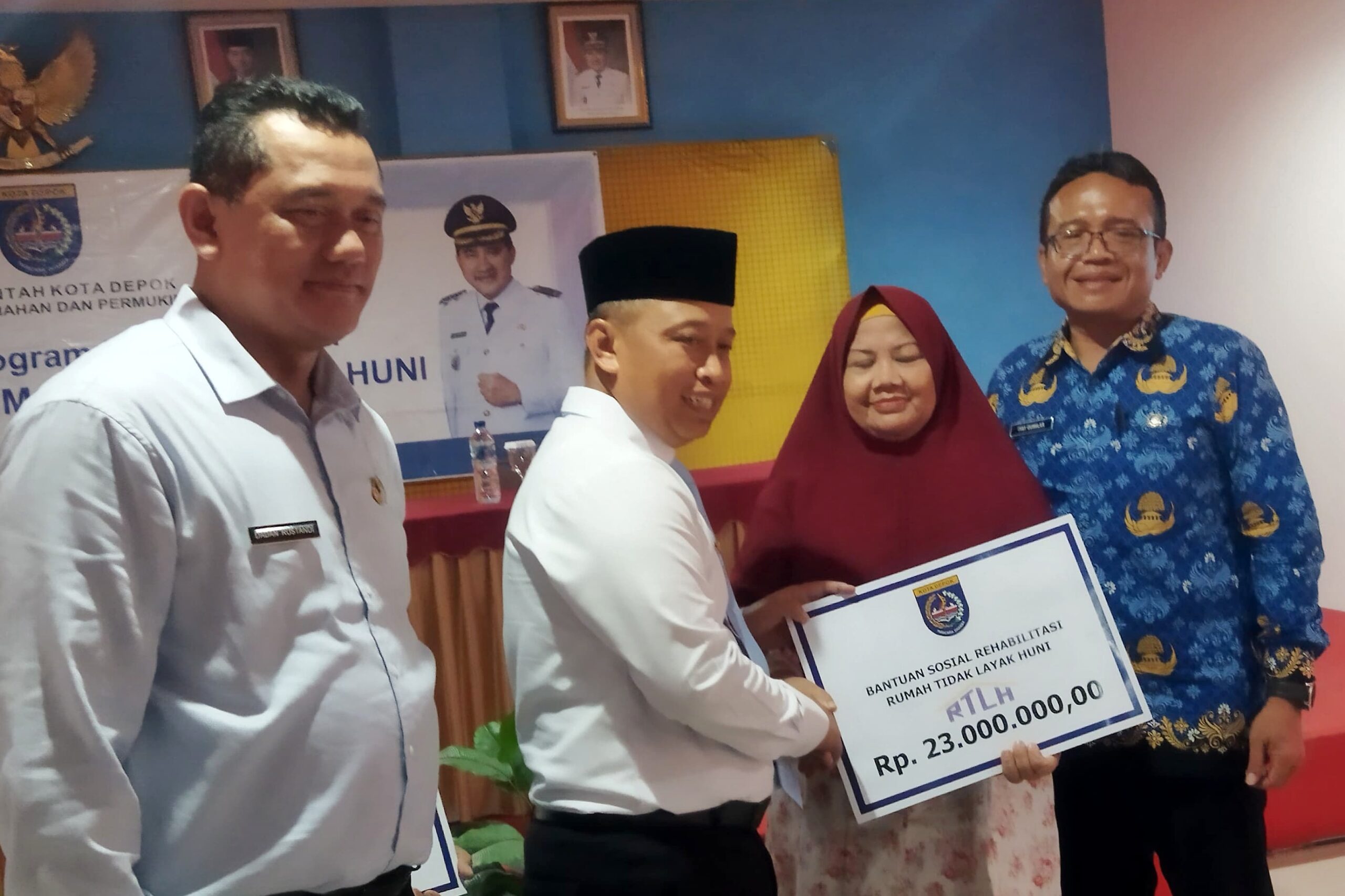 Bantuan Rumah Tidak Layak Huni (RTLH) kepada warga penerima manfaat