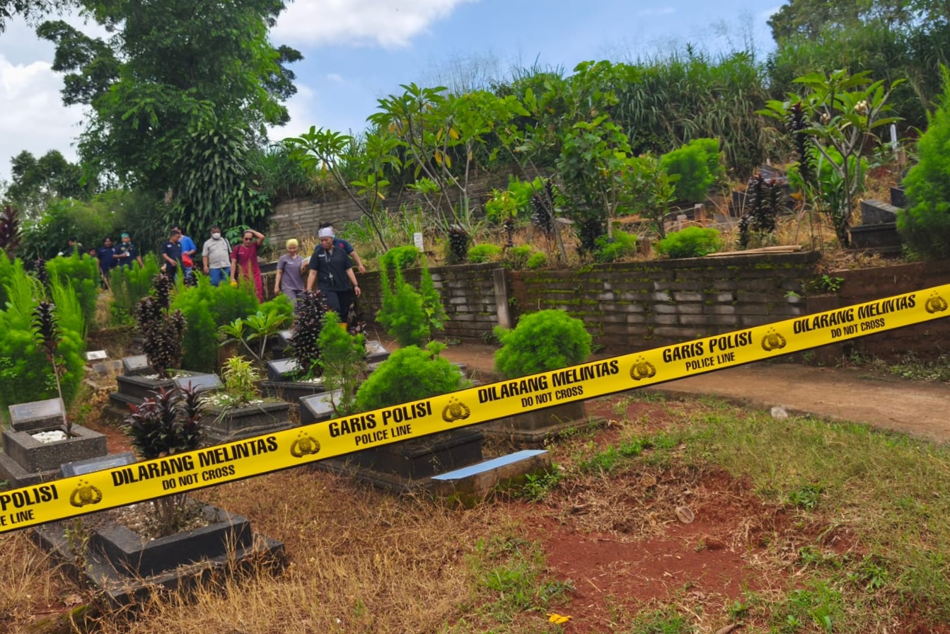 Ekshumasi bocah korban dugaan penganiayaan ibu tiri di Bojonggede