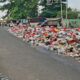 Sampah meluber di Jalan Baru Plenongan, Kota Depok