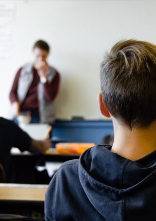 Konflik antara guru dan murid