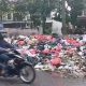 Sampah di TPS meluber