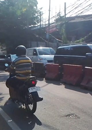 Turunan Yapan, Jalan Raya Muchtar, Sawangan, Kota Depok