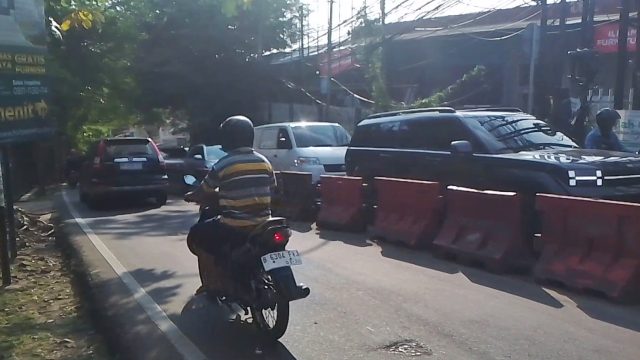 Turunan Yapan, Jalan Raya Muchtar, Sawangan, Kota Depok