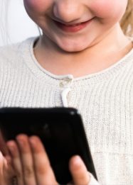 Pembatasan media sosial anak