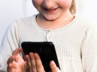 Pembatasan media sosial anak