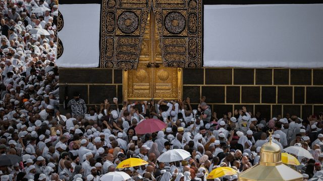 Jemaah haji Indonesia kloter pertama