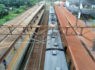 Perlintasan kereta api Jakarta