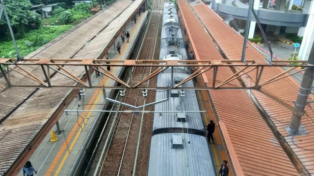 Perlintasan kereta api Jakarta