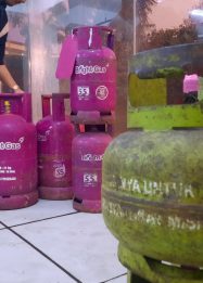 Pengoplosan gas LPG di Kota Depok