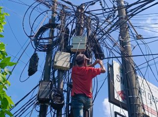 Penataan kabel udara di Kota Depok