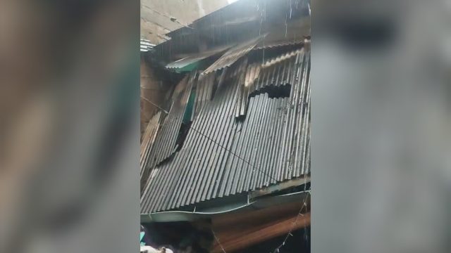 Hujan lebat disertai angin kencang Kota Depok