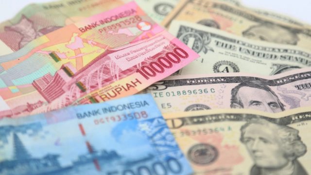 Rupiah dan dolar AS