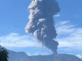 Gunung Marapi erupsi