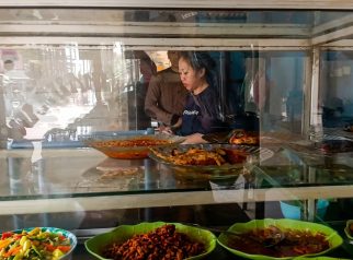 Pengusaha warung nasi Kota Depok