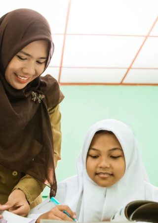 Beasiswa Kemendikdasmen untuk guru