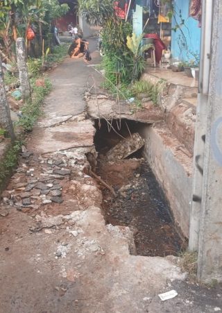 Drainase amblas Kota Depok