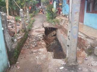 Drainase amblas Kota Depok
